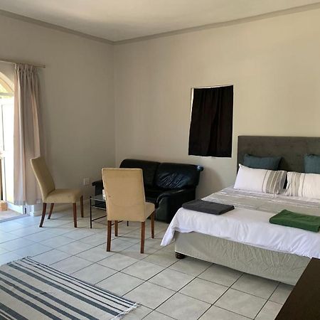 Le Grec Wine Tram Apartment 弗朗斯胡克 外观 照片
