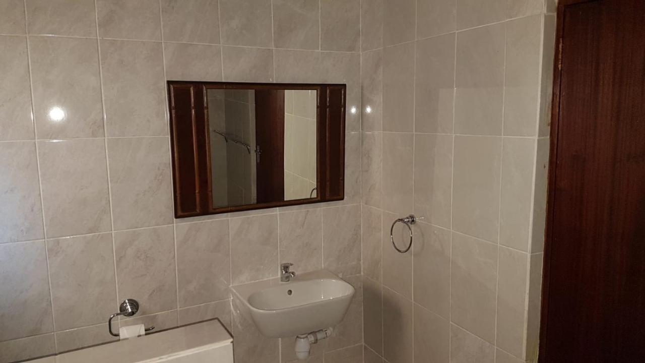 Le Grec Wine Tram Apartment 弗朗斯胡克 外观 照片